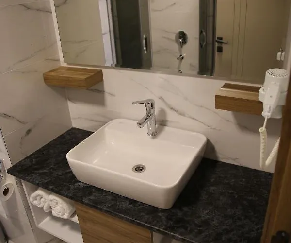 Golden World Hotel apartamentowy