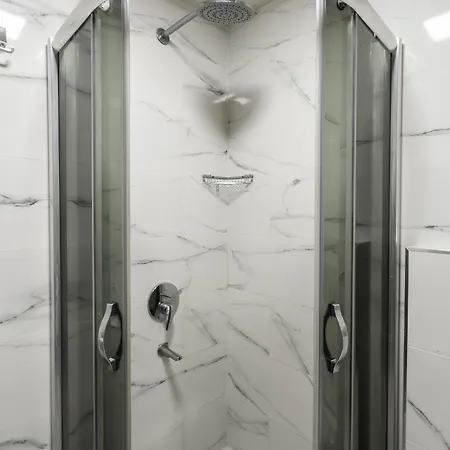 Aparthotel Golden World 4*