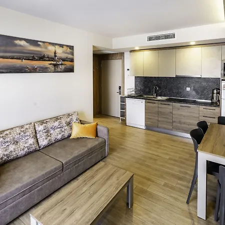 Golden World Aparthotel 4*