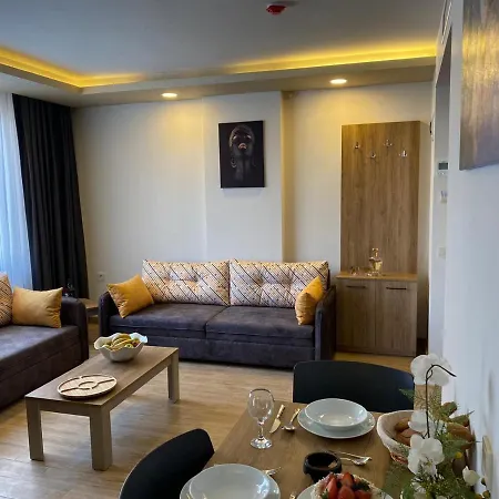 Aparthotel Golden World *