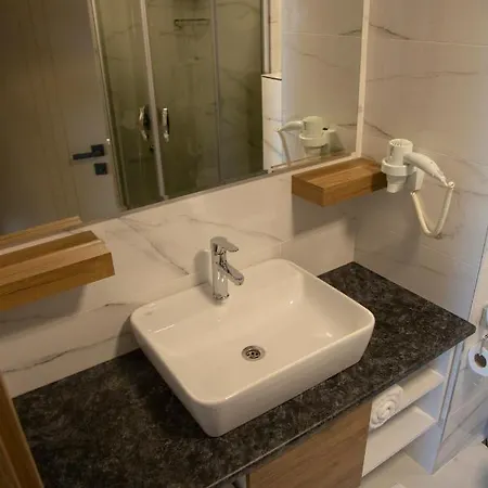 Aparthotel Golden World 4*