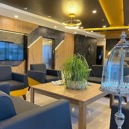 Golden World Aparthotel 4*