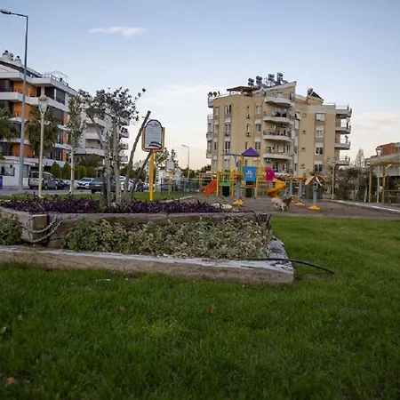 Golden World Aparthotel 4*