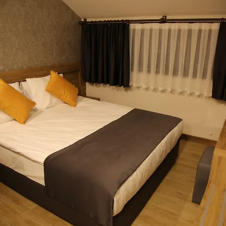 Golden World Aparthotel