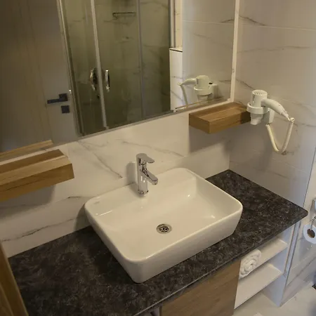 Aparthotel Golden World 4*