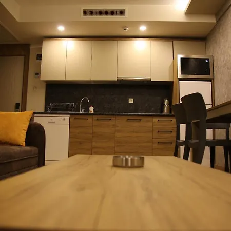 Golden World Aparthotel