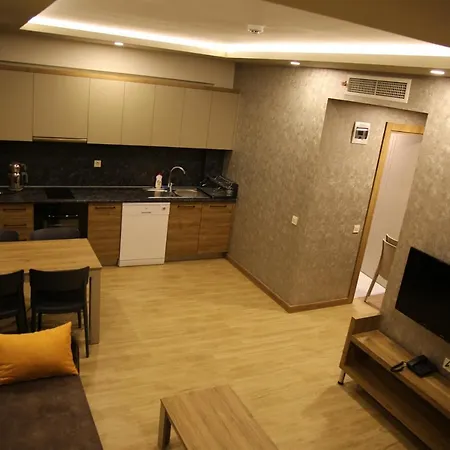 Golden World Aparthotel 4*