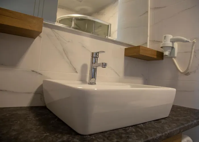 Golden World מלון דירות